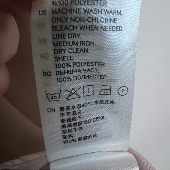 H&M Asymmetrical Drapey Waterfall Front Sleeveless Cardigan Vest Cream - Picture 12 of 12